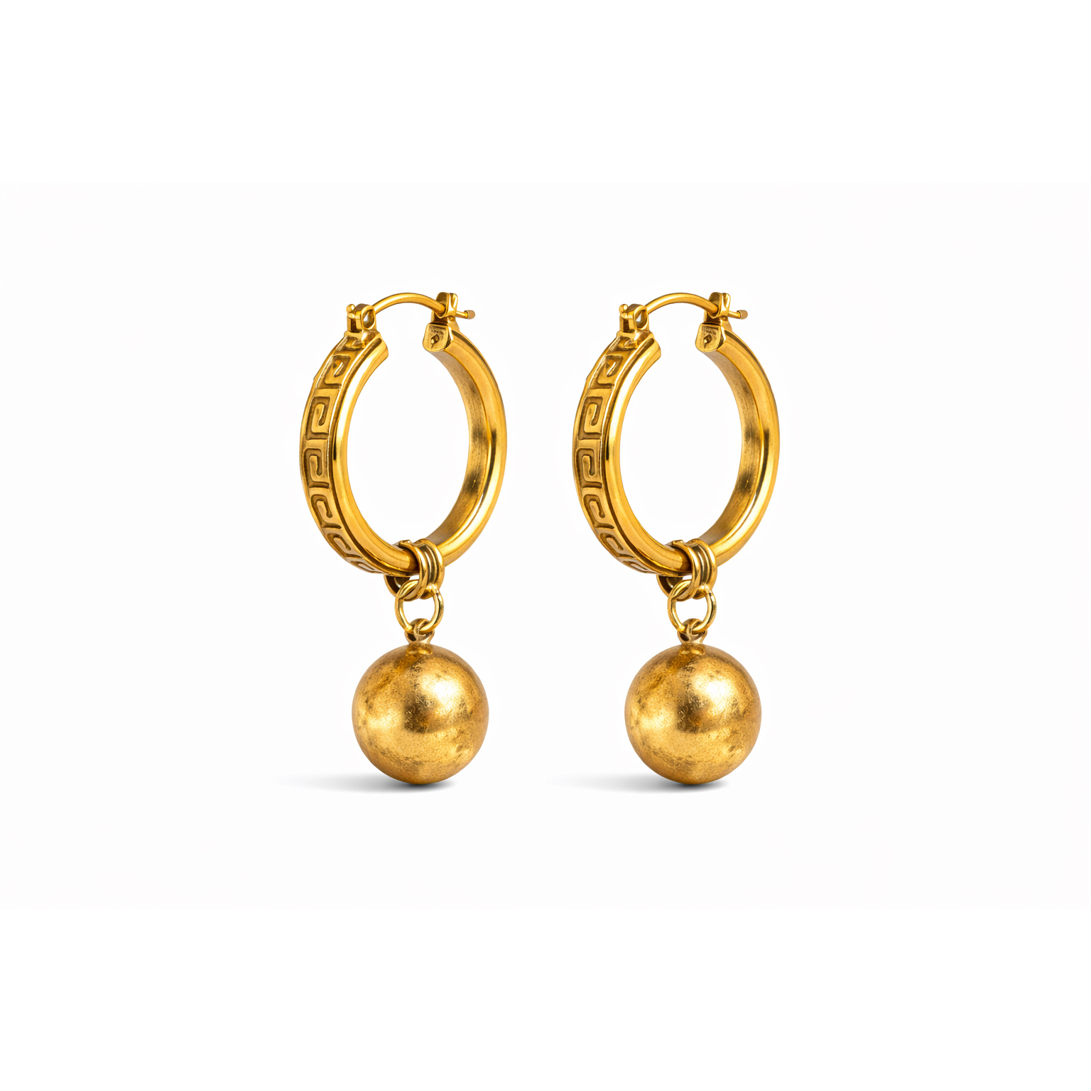 Gold Earrings from the GRANDE MAXIME Spring Collection